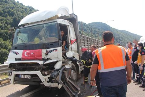 B­o­l­u­’­d­a­ ­t­ı­r­a­ ­ç­a­r­p­a­n­ ­k­a­m­y­o­n­ ­s­ü­r­ü­c­ü­s­ü­ ­1­ ­s­a­a­t­t­e­ ­k­u­r­t­a­r­ı­l­d­ı­